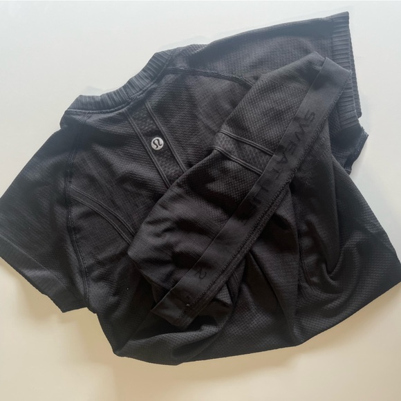 Lululemon athletic swiftie tee t-shirt size 2 black - Picture 6 of 9